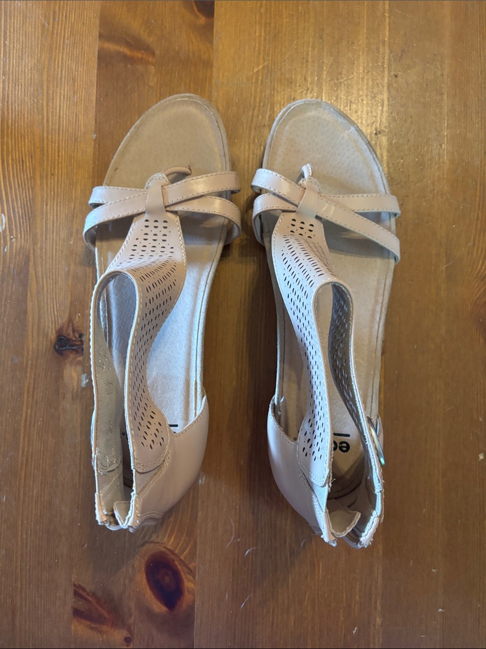 Women’s Earth Beige Open-Toe Sandals with Perforated T-Strap